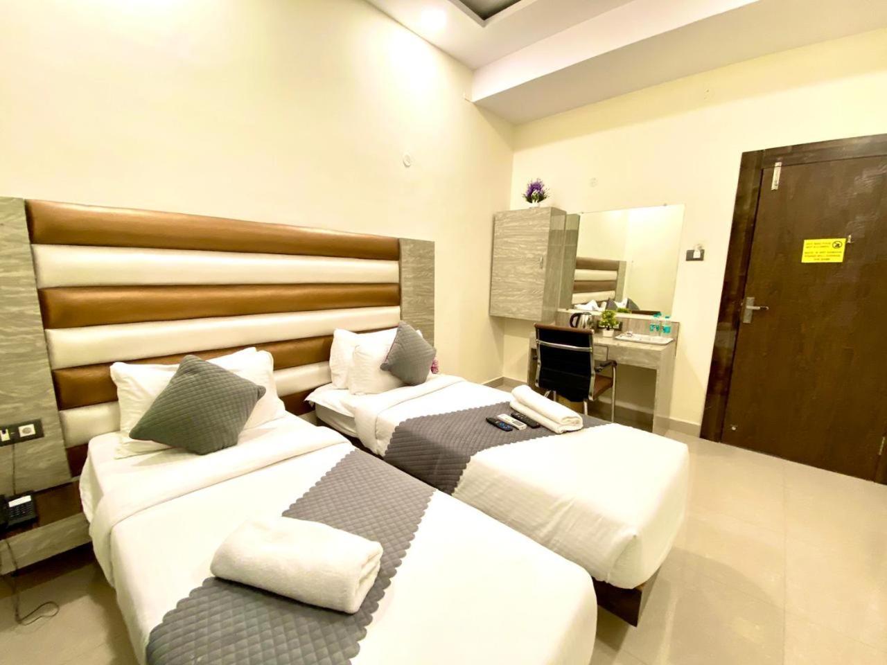 שמשבאד Hotel Sky International- Airport Zone Hyderabad מראה חיצוני תמונה