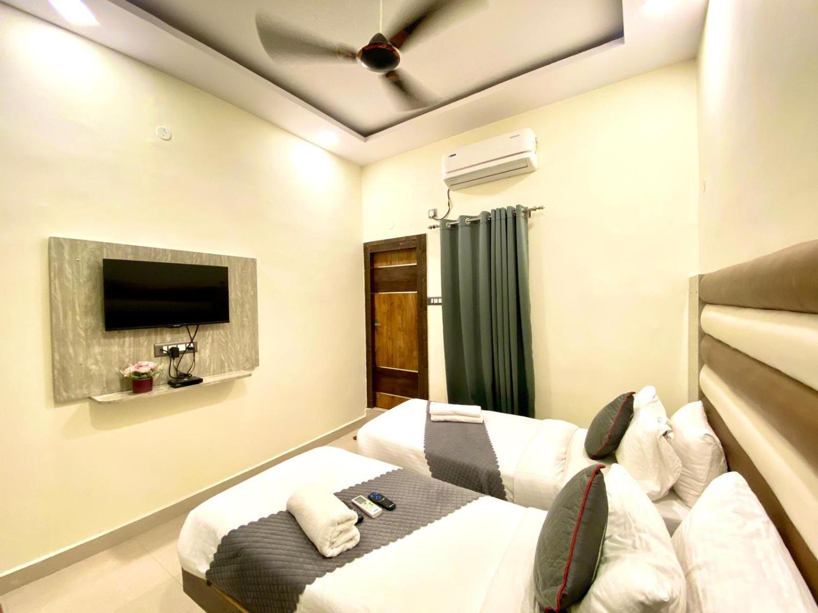 שמשבאד Hotel Sky International- Airport Zone Hyderabad מראה חיצוני תמונה