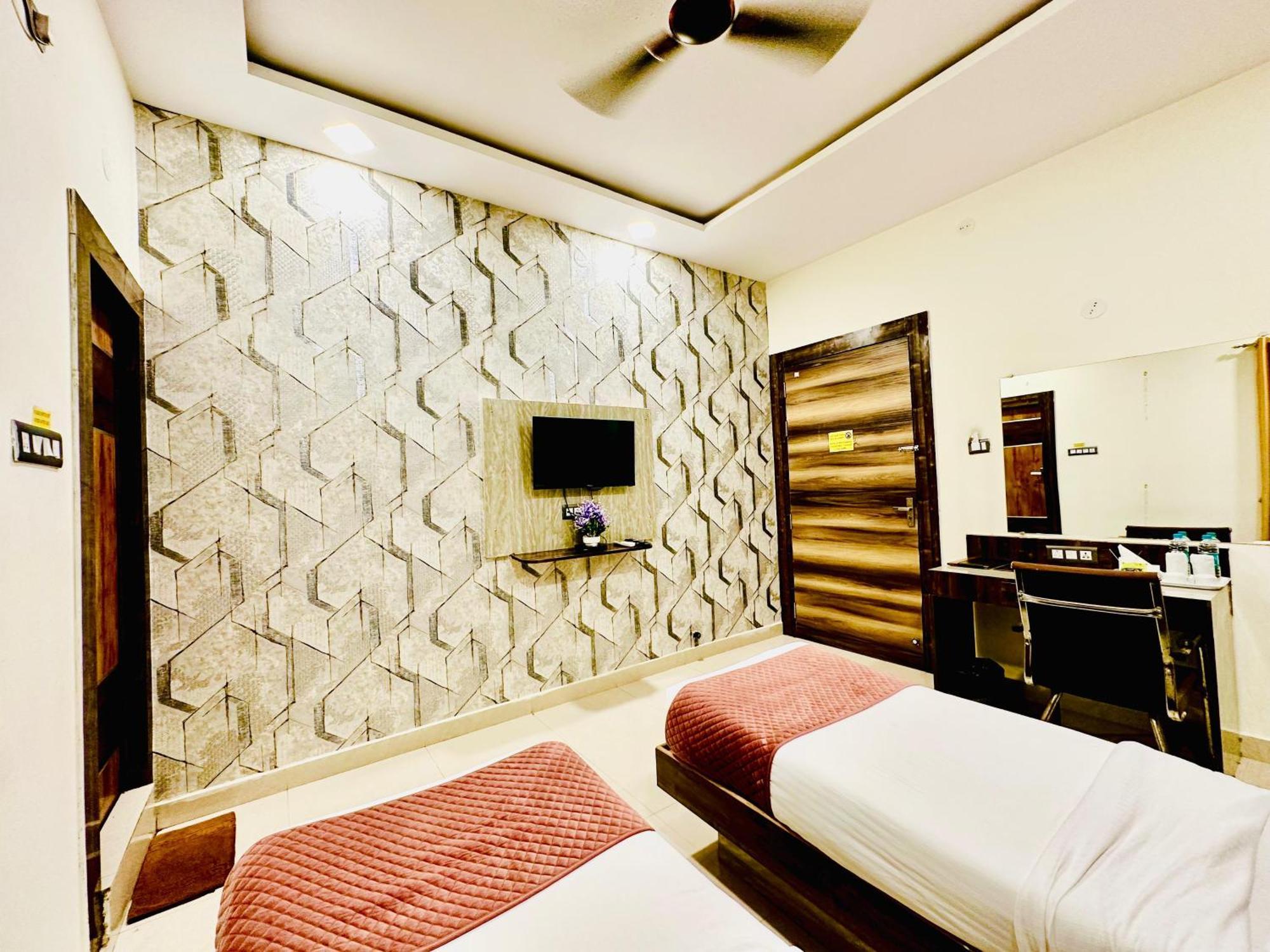 שמשבאד Hotel Sky International- Airport Zone Hyderabad מראה חיצוני תמונה