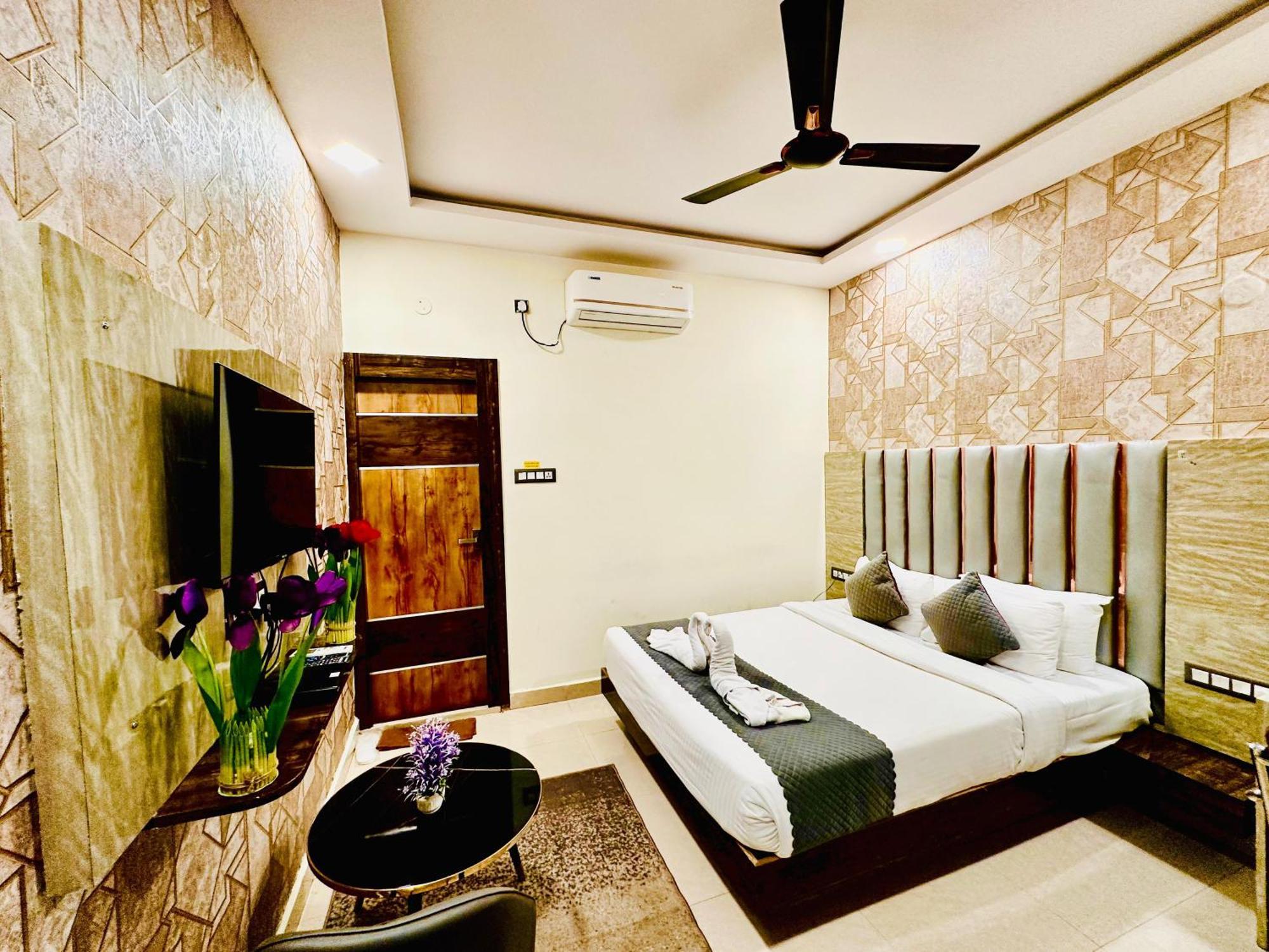 שמשבאד Hotel Sky International- Airport Zone Hyderabad מראה חיצוני תמונה