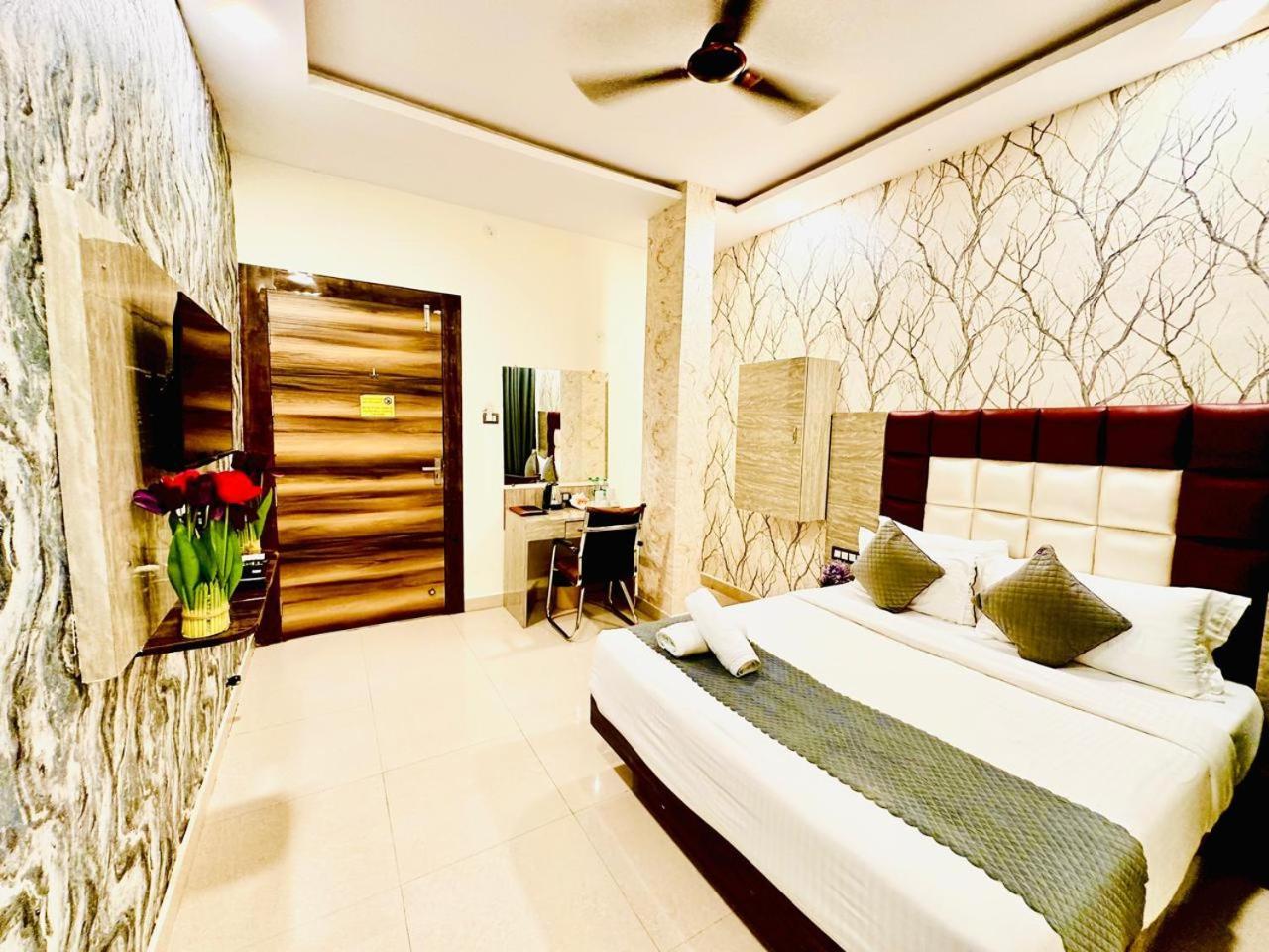 שמשבאד Hotel Sky International- Airport Zone Hyderabad מראה חיצוני תמונה