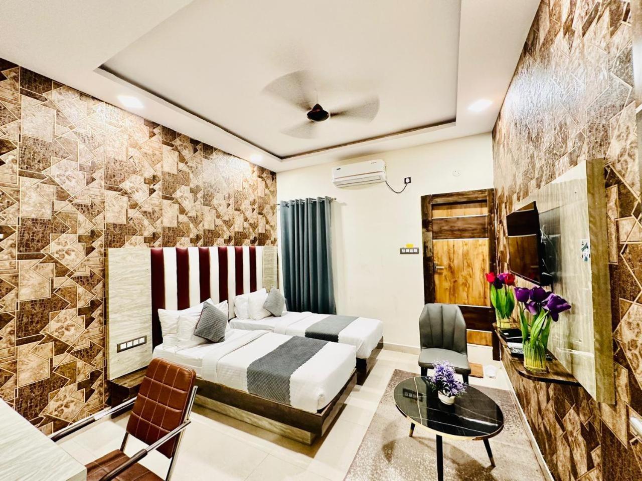 שמשבאד Hotel Sky International- Airport Zone Hyderabad מראה חיצוני תמונה