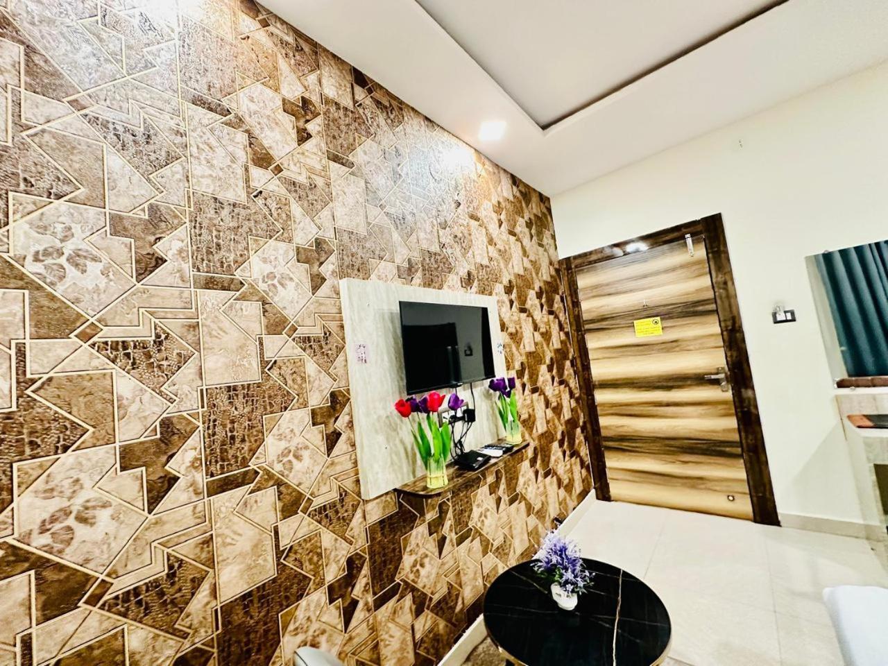 שמשבאד Hotel Sky International- Airport Zone Hyderabad מראה חיצוני תמונה